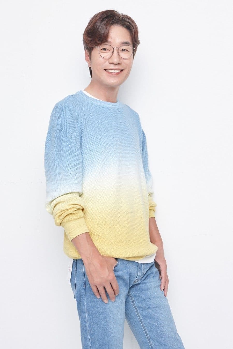 Song Young Gyu Dropped From Two Ongoing Shows Starring Kim Yoo Jung and Yum Jung Ah Following DUI Incident