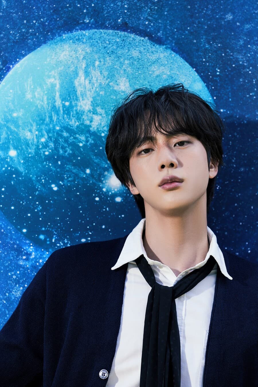 Japanese ARMYs Tear Up While Saying Goodbye to Jin Before His Enlistment