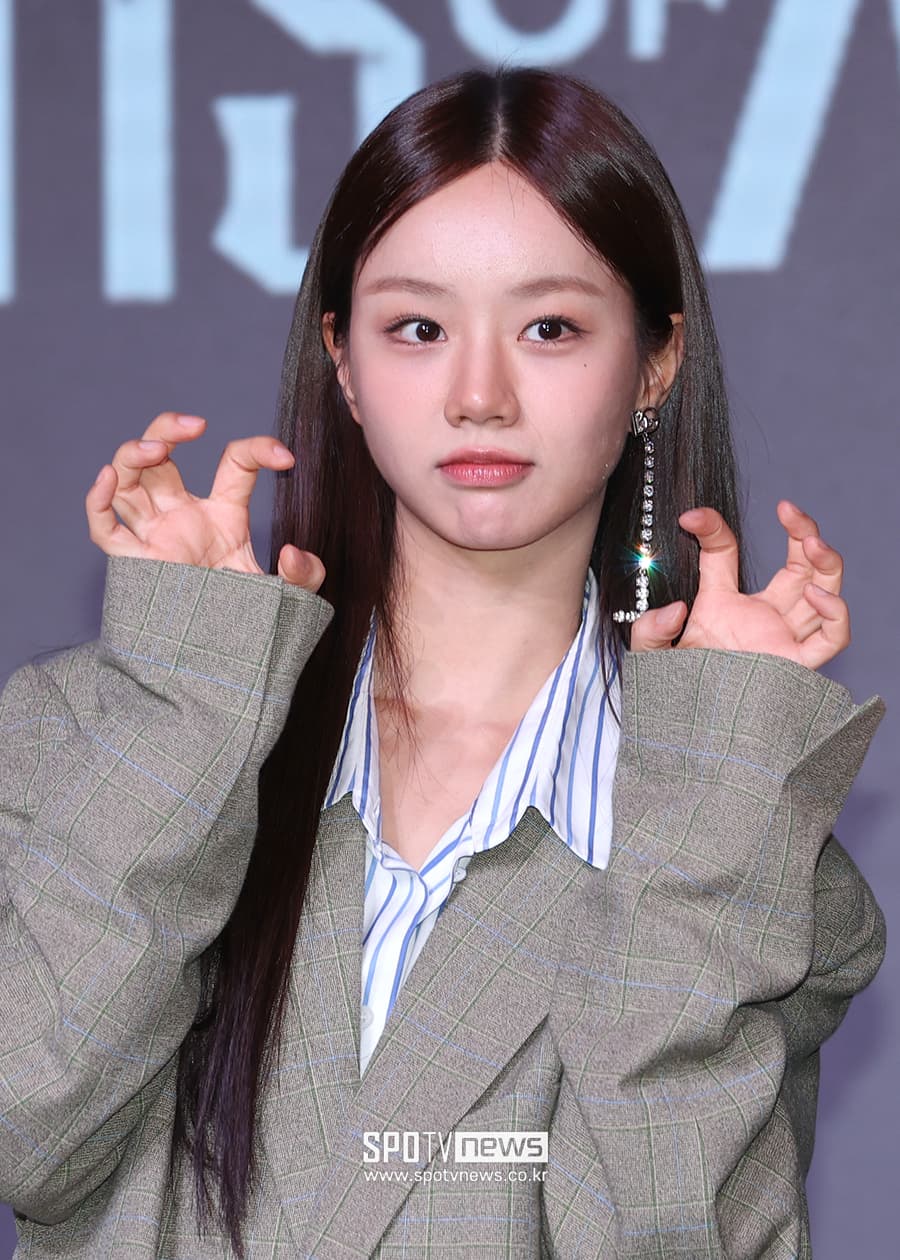 Hyeri Keeps Mum on Private Life at &#8216;Mystery Investigation Unit&#8217; Press Conference