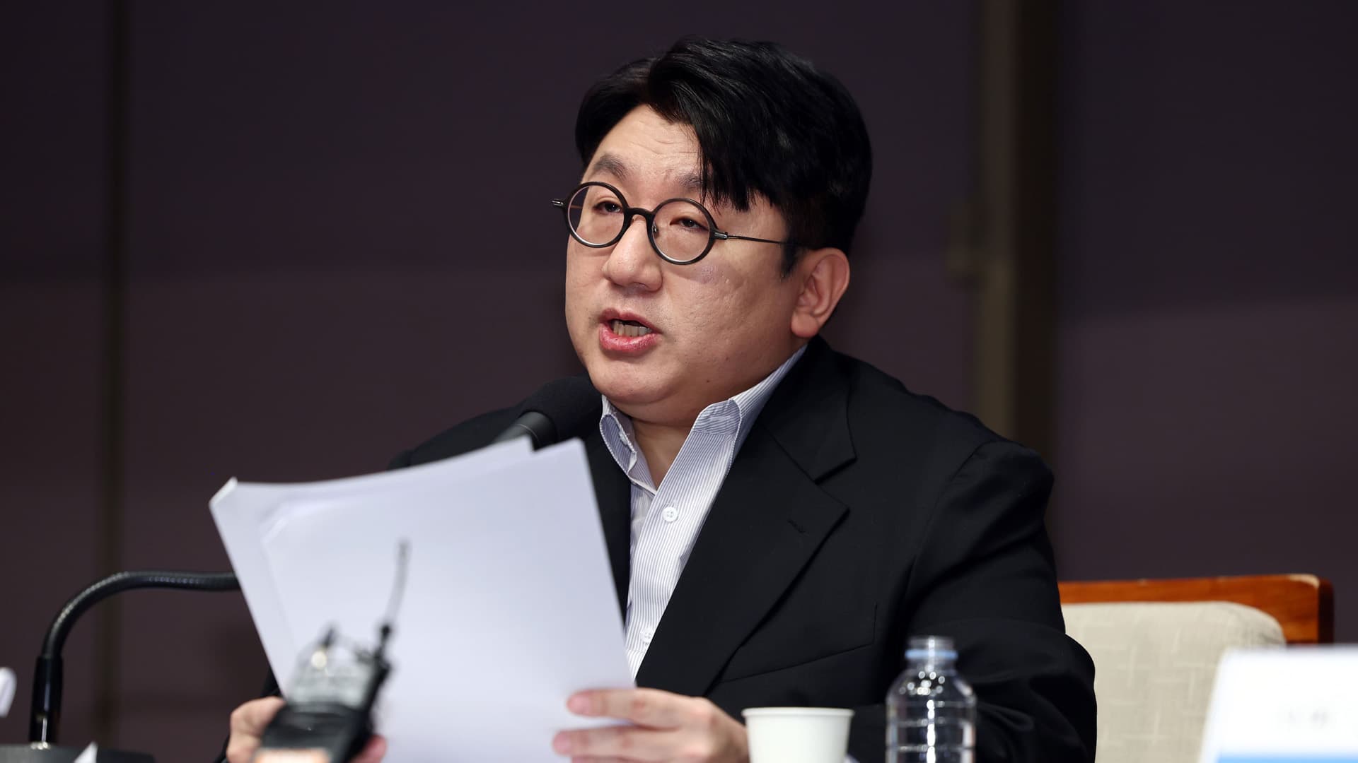 HYBE Chairman Bang Si Hyuk Referred to Prosecutors Over Suspected Unfair Trading
