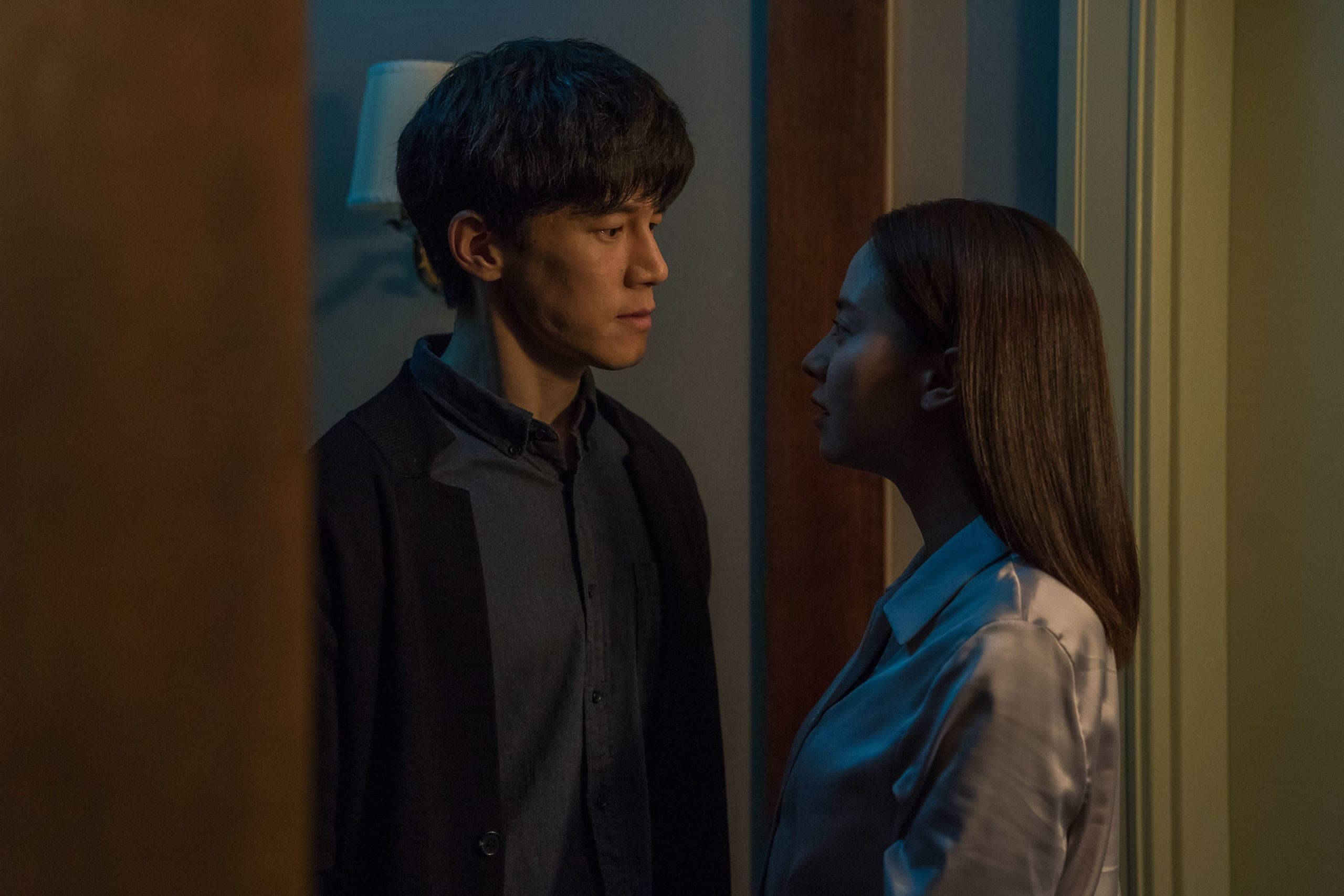 K-Movie Review: ‘Intruder’ Though the Beginning Is Great, the Latter End Is Weak