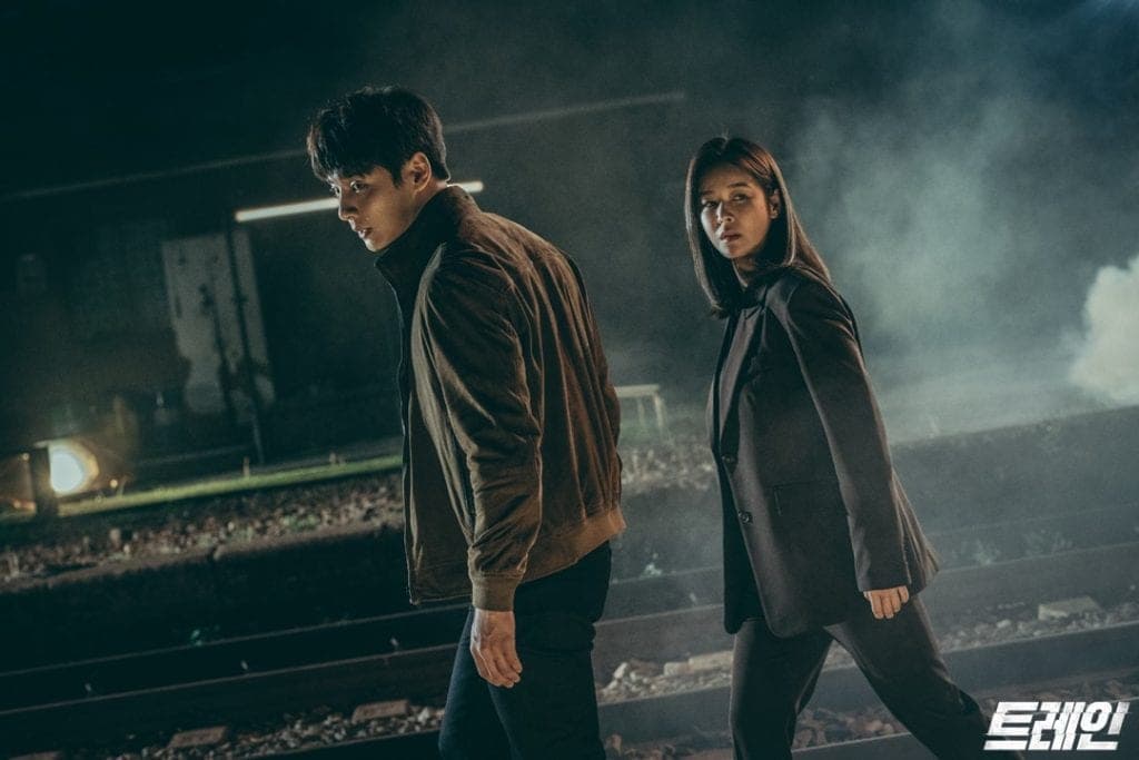 K-Drama Review: ‘Train’ A Serious Investigative Drama with an Attractive Setting of Parallel Universe