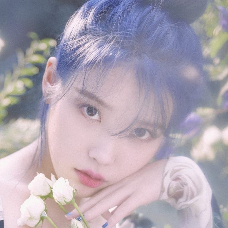 IU&#8217;s Autumn Songs You Need to Listen to Before November Ends