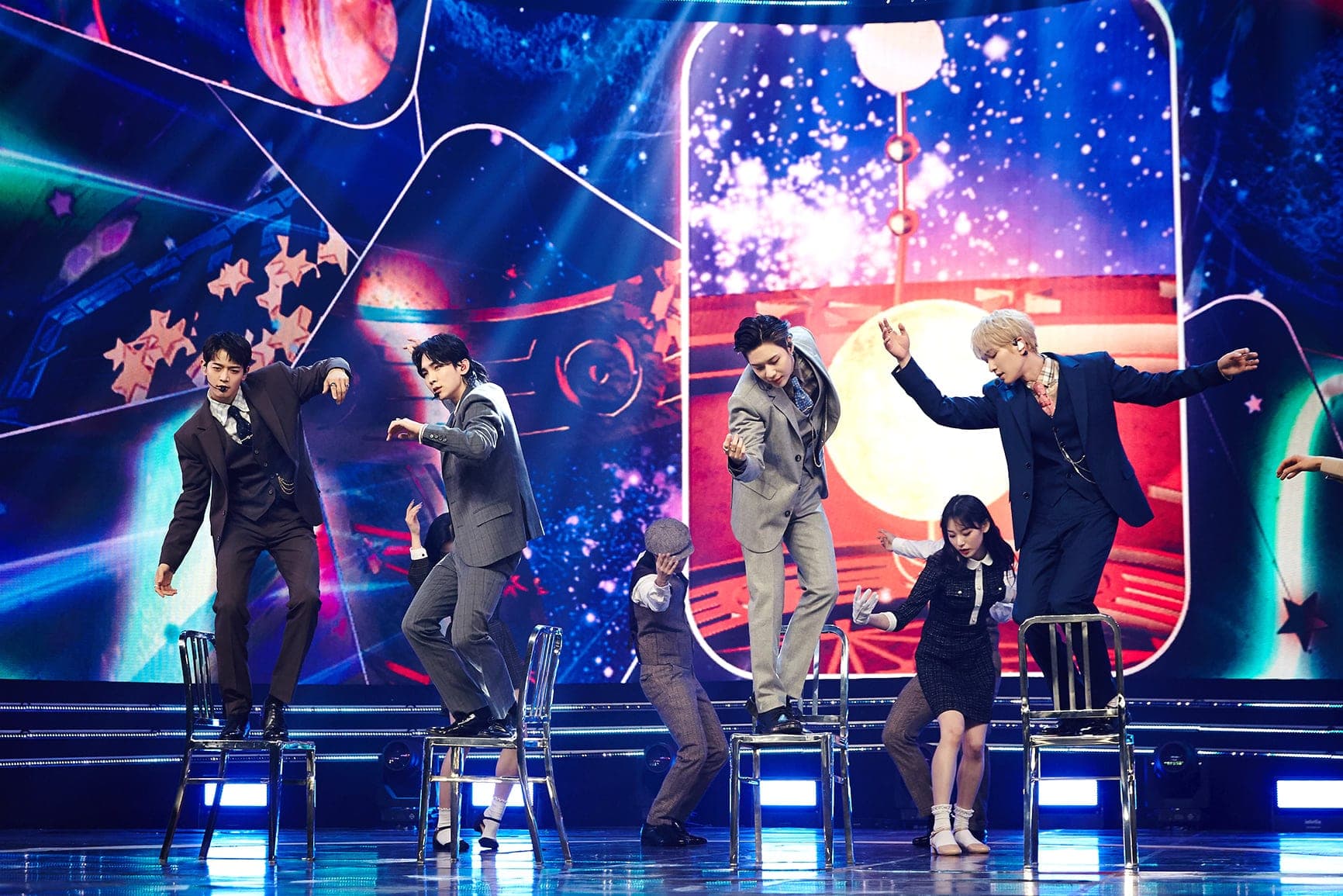 [Moment of K-POP] SHINee, The Trendiest yet the Most Classic Group