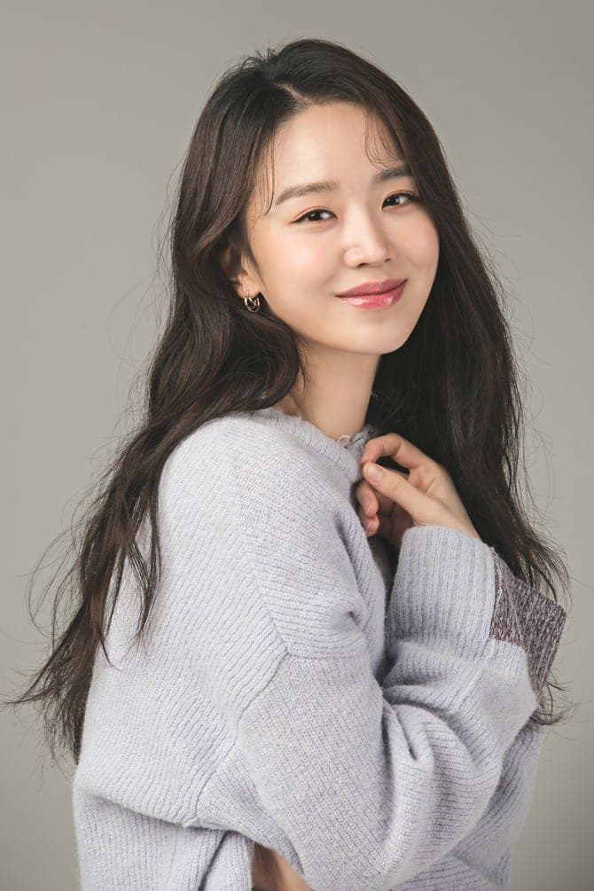 Shin Hye Sun Was Offered a Lead Role in Hit Thriller Film ‘Door Lock’ Sequel