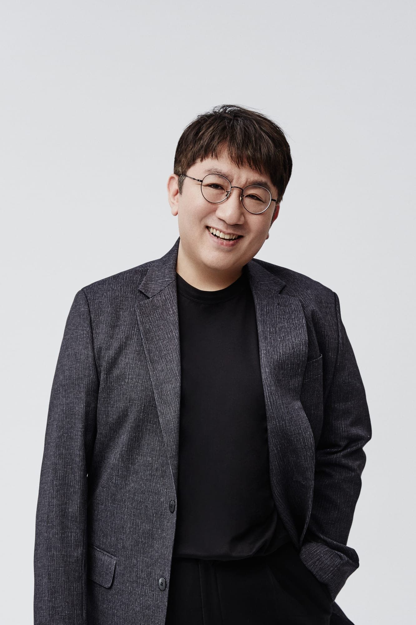 Bang Si Hyuk Will No Longer Be CEO of HYBE