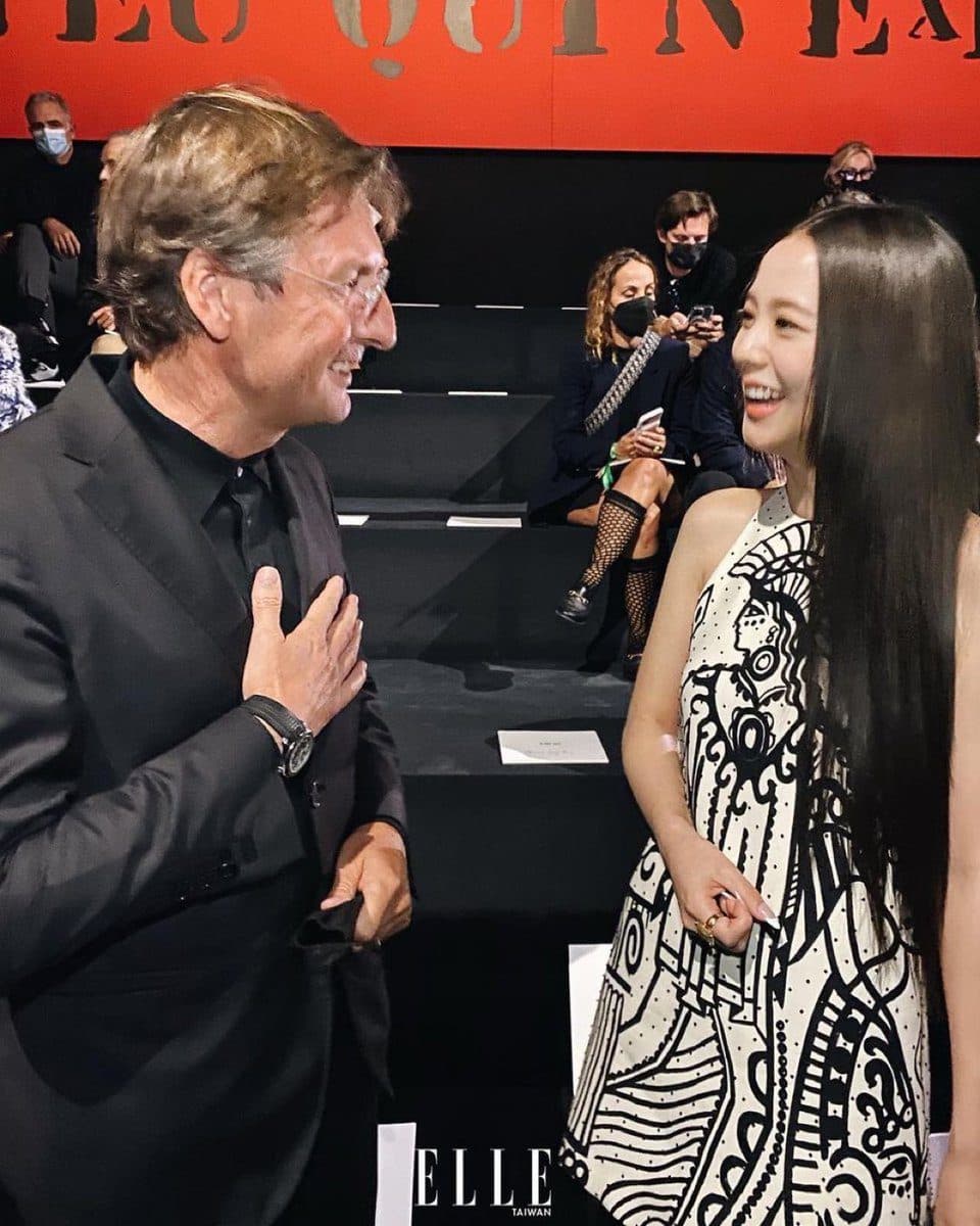 Dior CEO Jokes that He&#8217;ll Take BLACKPINK&#8217;s Jisoo if YG Fires Her