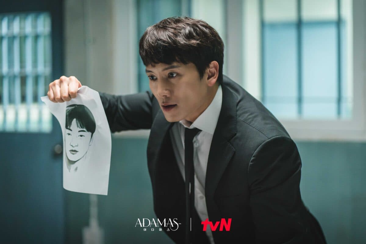 K-Drama Review: &#8216;Adamas&#8217; Twin Brothers&#8217; Two Different Pursuits of the Truth