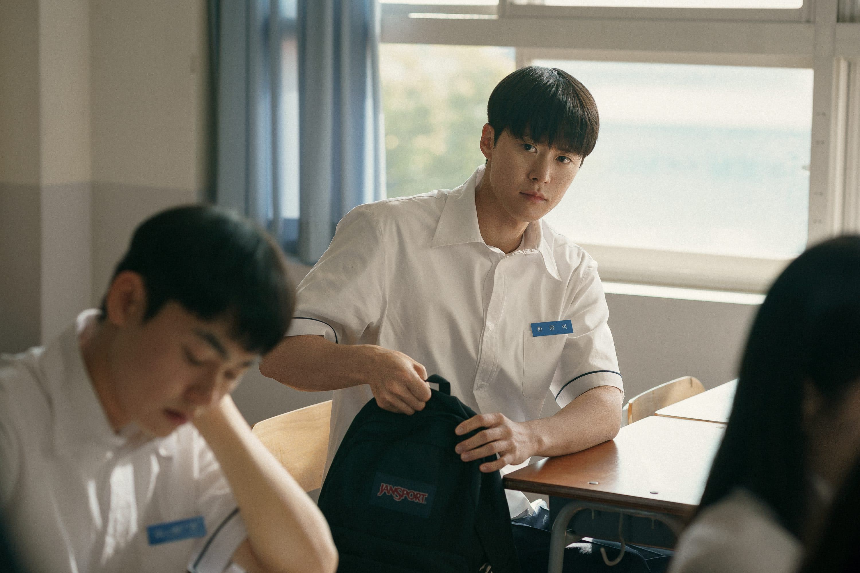&#8216;Love Untangled&#8217; Review: Shin Eun Soo Tackles Korea&#8217;s Cliché Beauty in New Rom-com