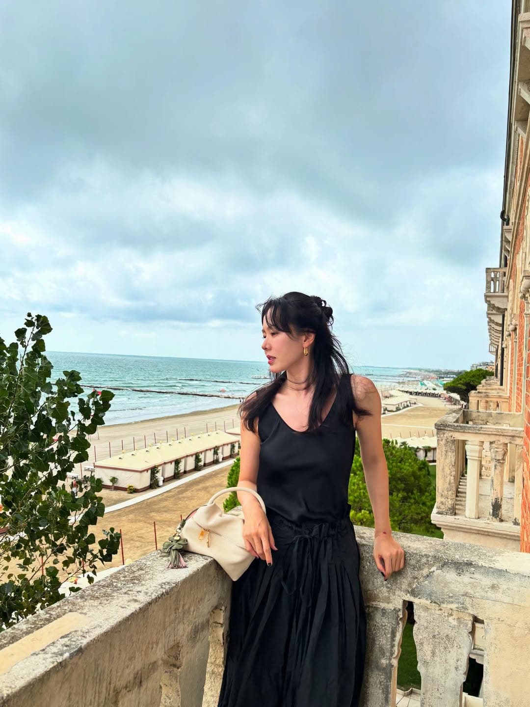 Son Ye Jin Stuns in All-Black at Venice Film Festival After Instagram Account Mishap