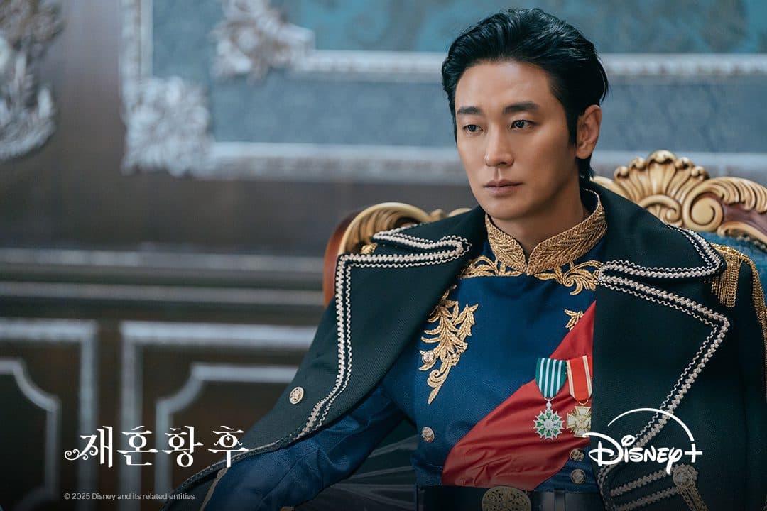 &#8216;The Remarried Empress&#8217; Apologizes for Nazi-Lookalike Medal Prop Wore by Ju Ji Hoon