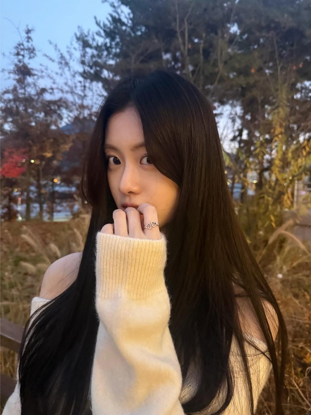 Kim Ga Ram Checks In With New Photos Years After Leaving LE SSERAFIM