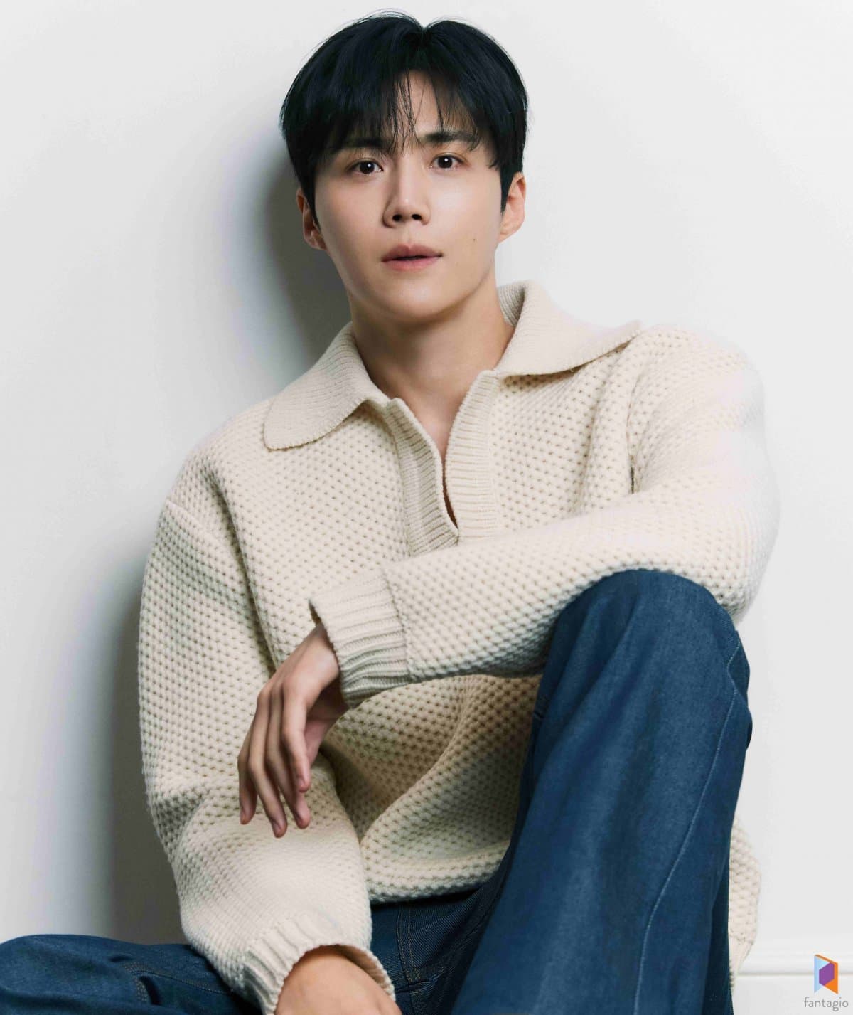 Kim Seon Ho Pays Additional Taxes and Returns Family Salaries to End Scandal