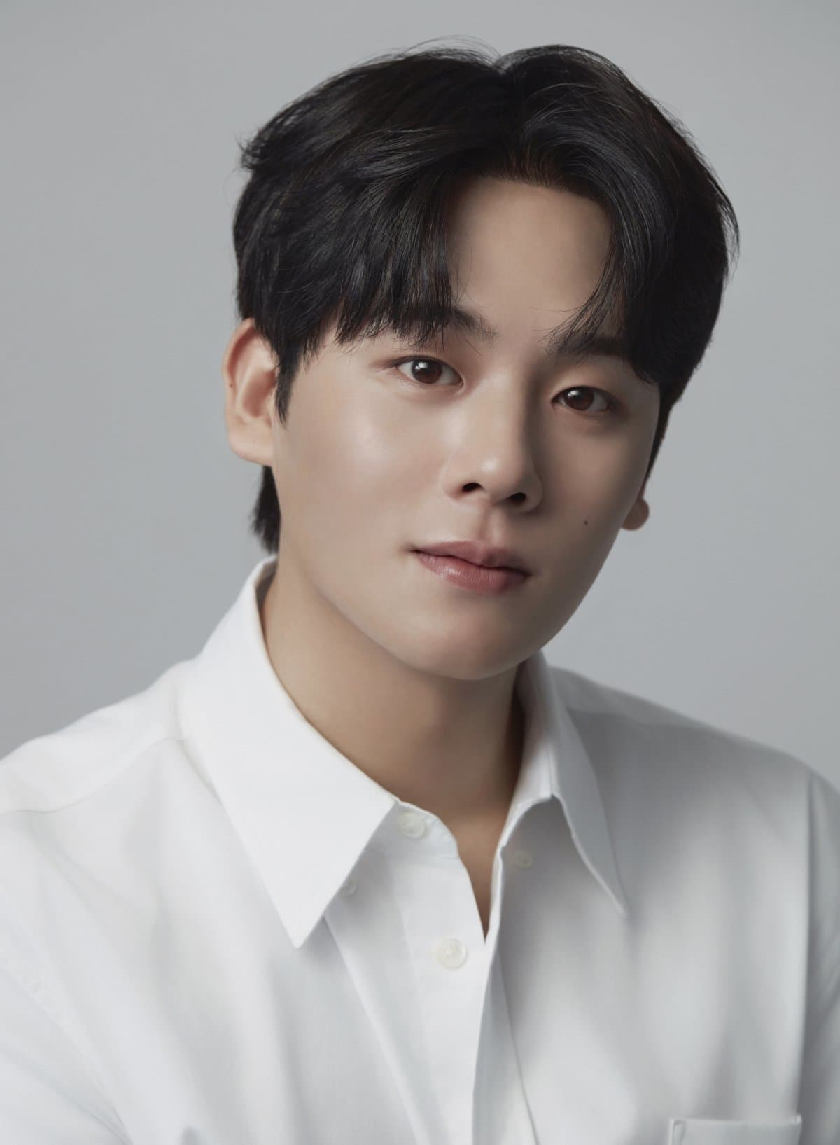 Lee Jung Ha Will Not Return for &#8216;Moving&#8217; Season 2 Due to Marine Corps Enlistment