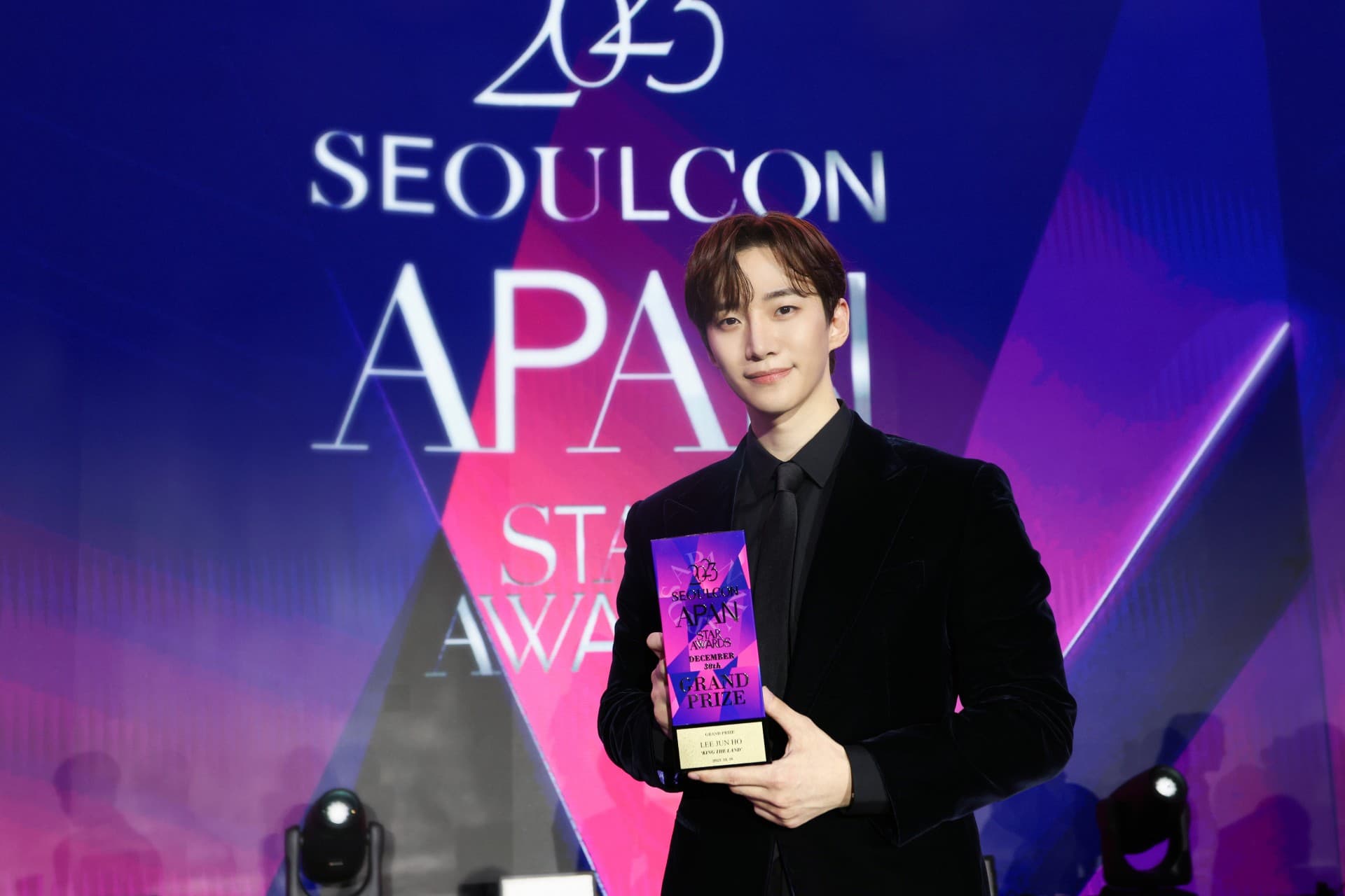 Winners of 2023 APAN STAR AWARDS: Junho, Lee Sung Kyung and More