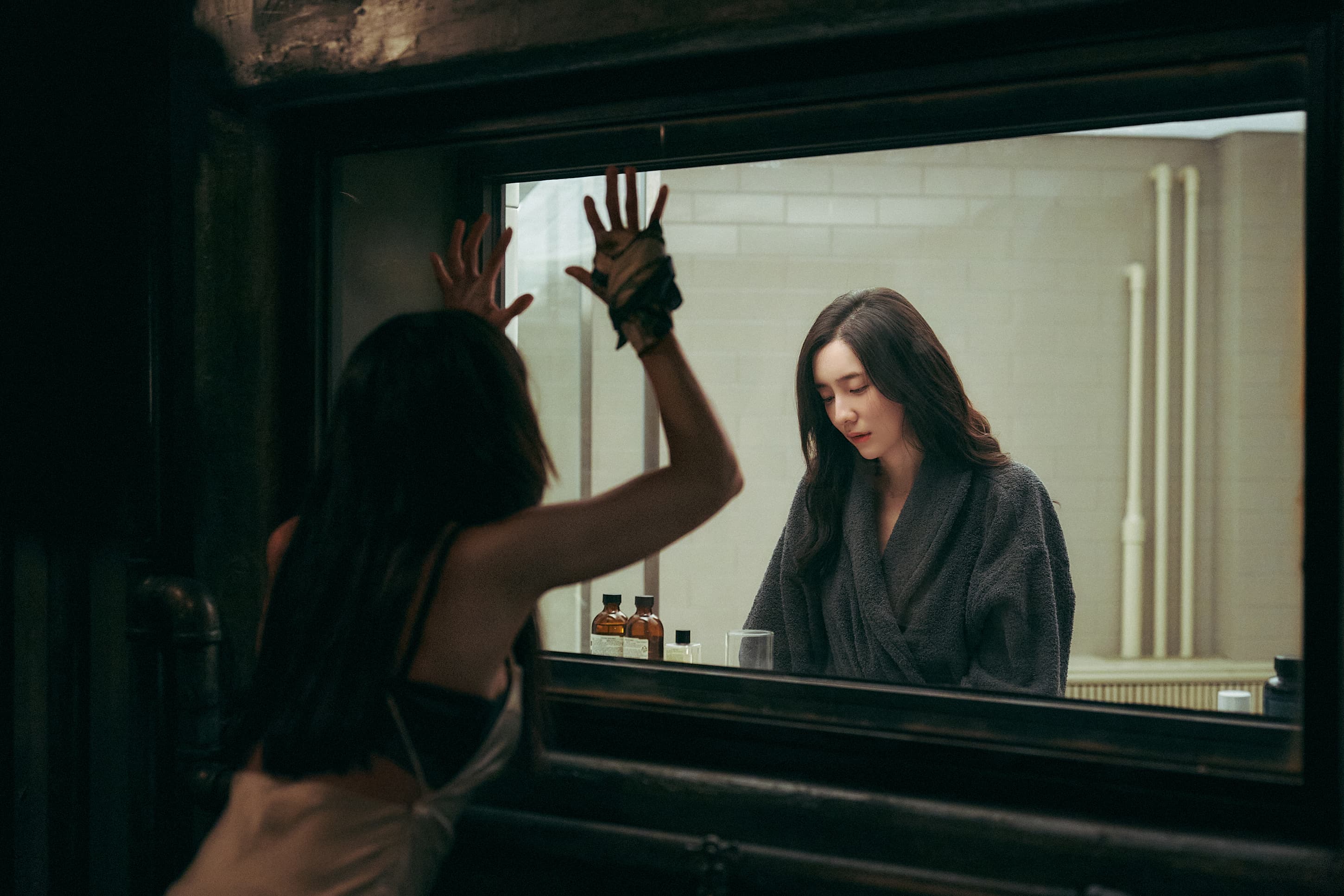 Park Ji Hyun and Cha Joo Young Defy Expectations With Powerful Nude Scenes