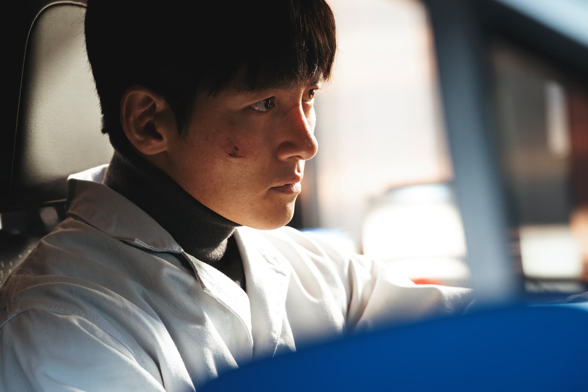 Ji Chang Wook Transforms From Ordinary Man to Vengeful Prisoner in ‘The Manipulated’