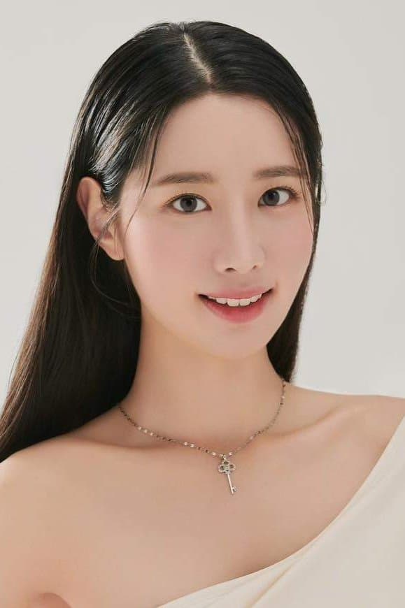 Shin Ji Won Profile Photo