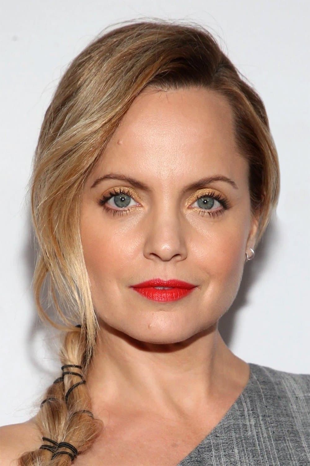 Mena Suvari Profile Photo