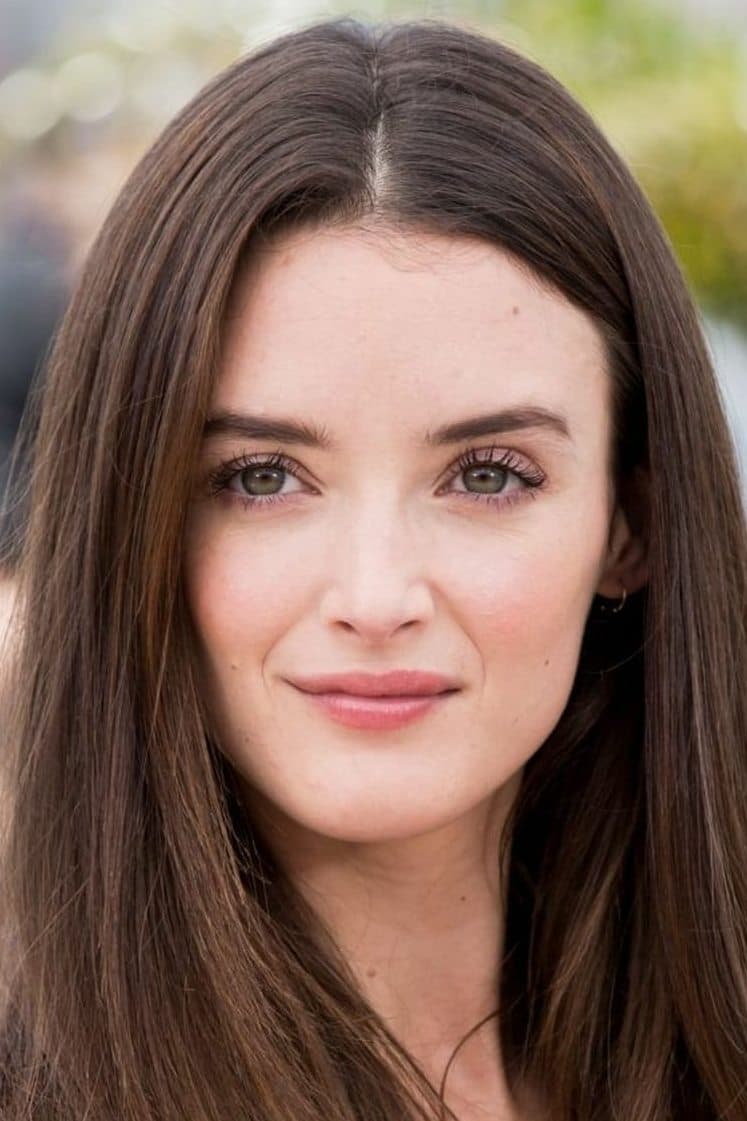 Charlotte Le Bon Profile Photo