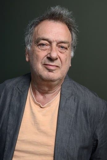 Stephen Frears Profile Photo
