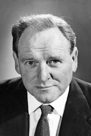 Bernard Lee Profile Photo