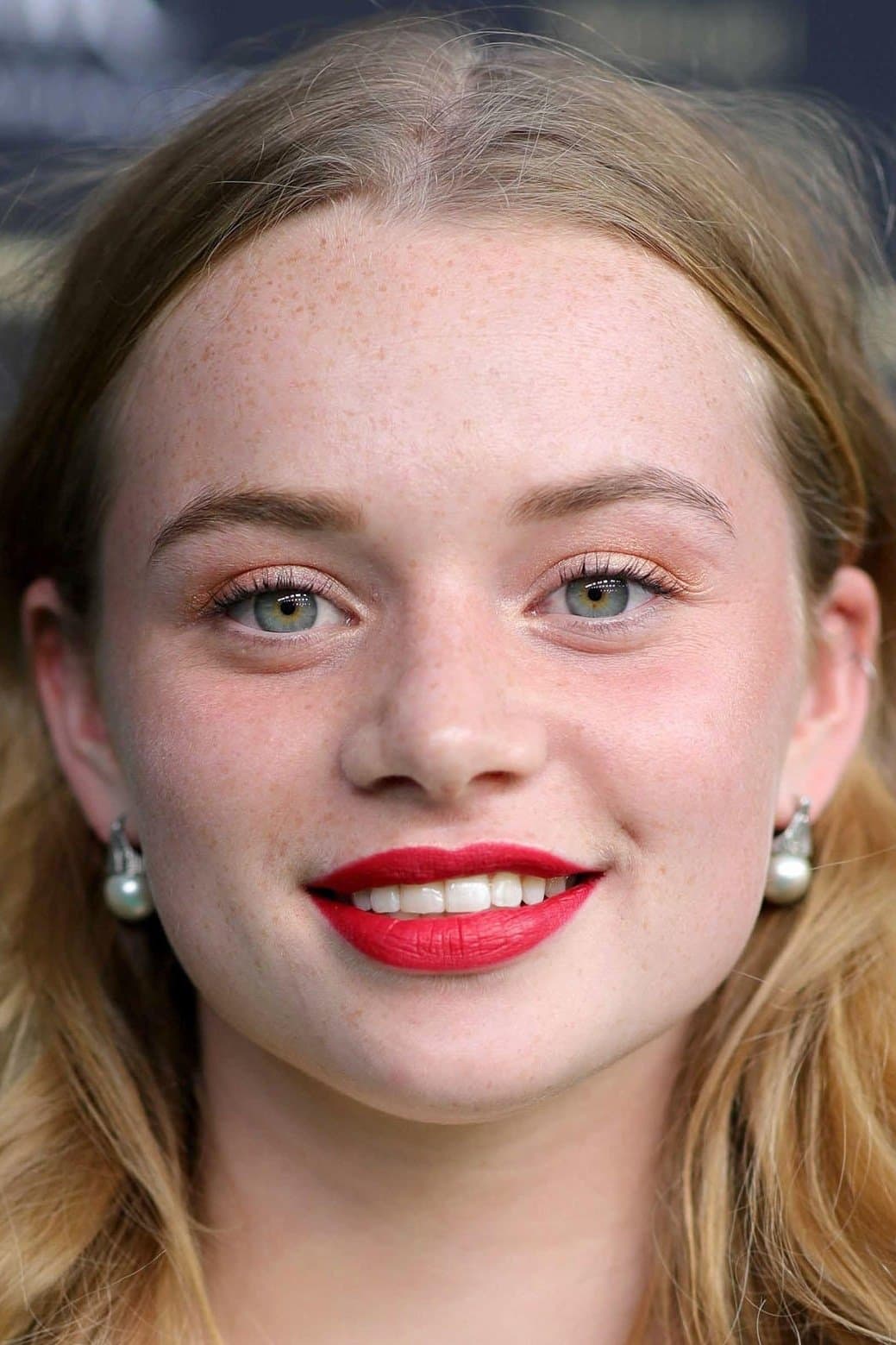Luna Wedler Profile Photo