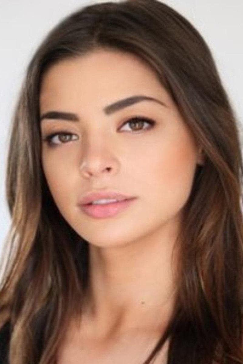 Gia Mantegna Profile Photo