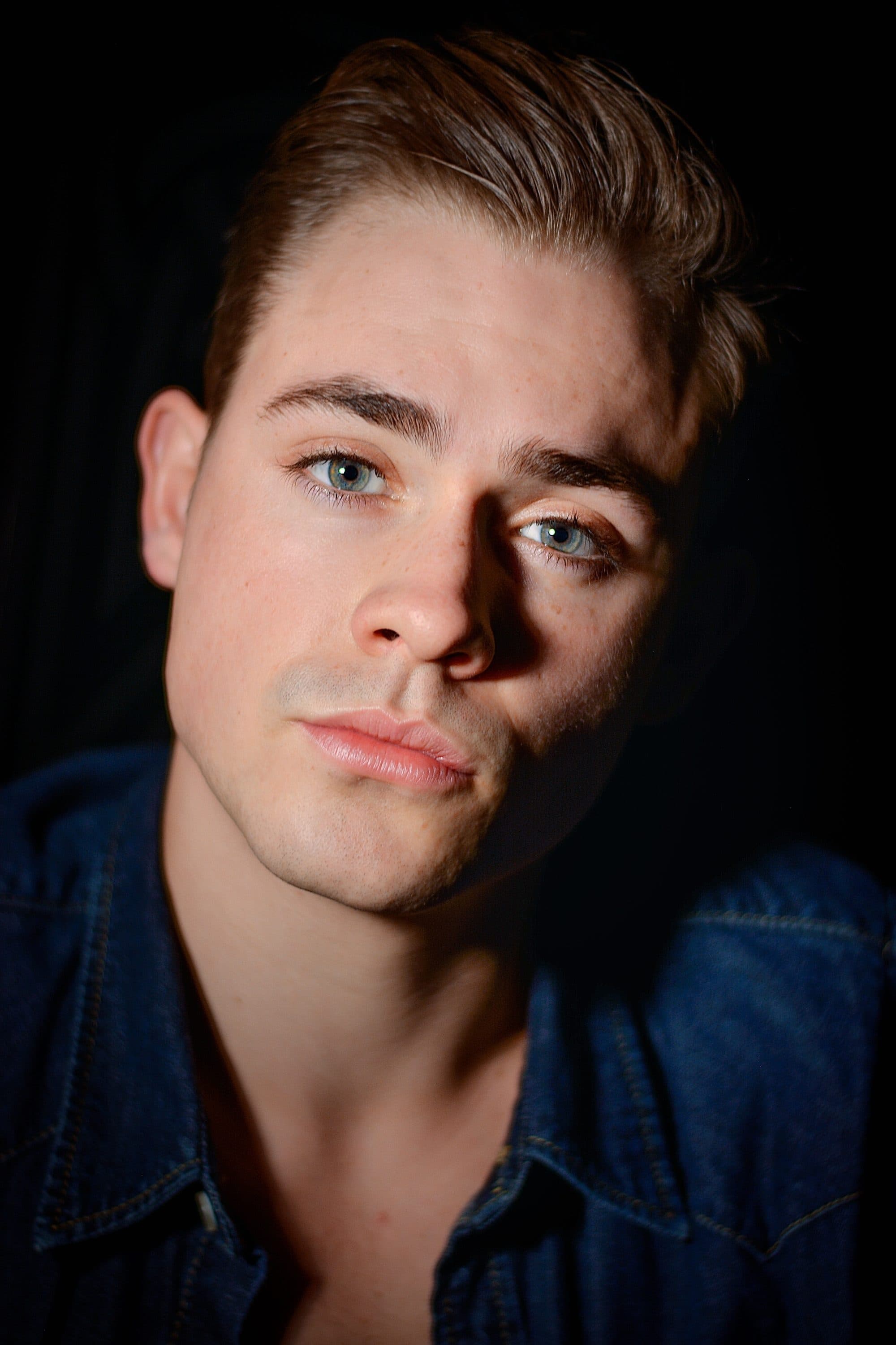 Dacre Montgomery Profile Photo