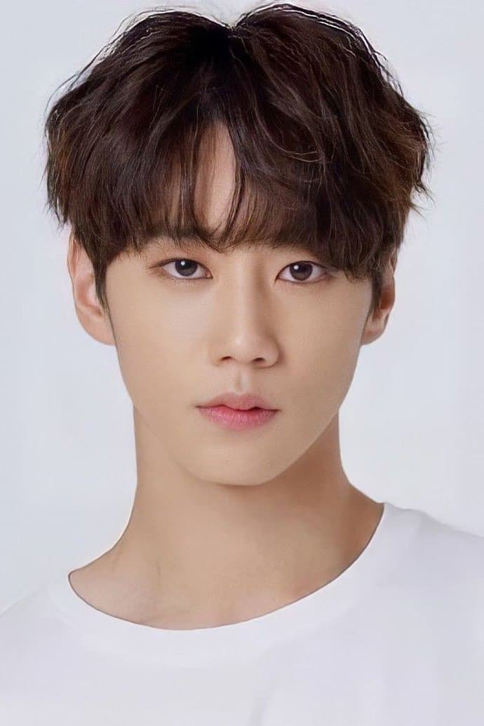 Lee Jun-young Profile Photo
