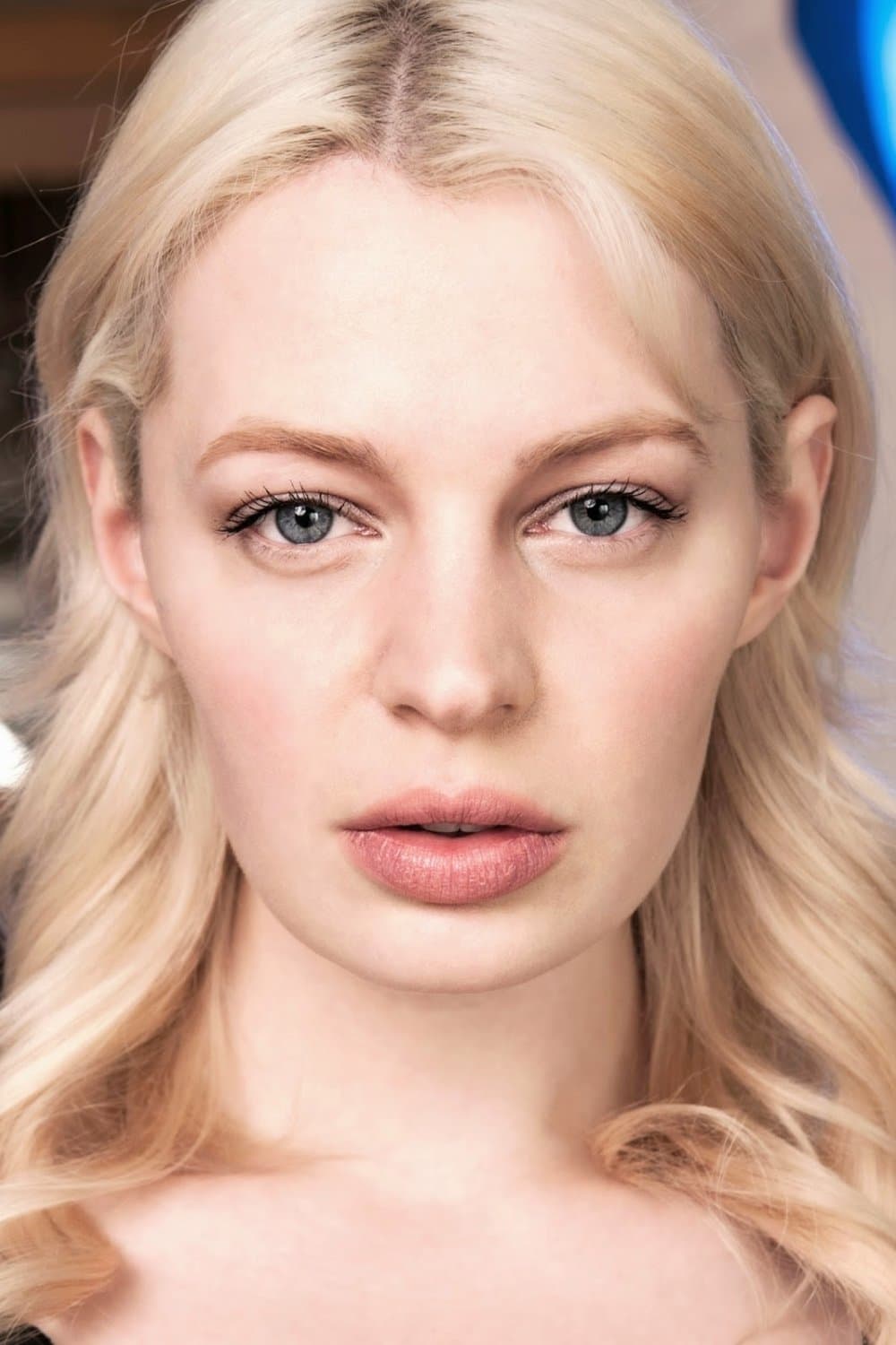 Chloe Farnworth Profile Photo