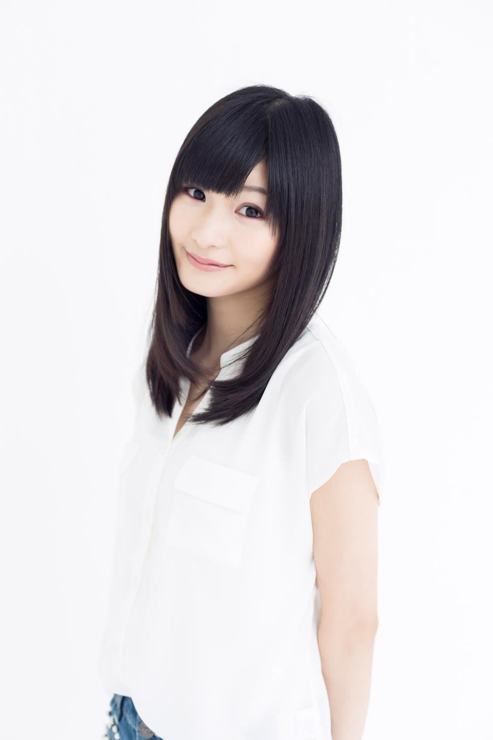 Yui Watanabe Profile Photo