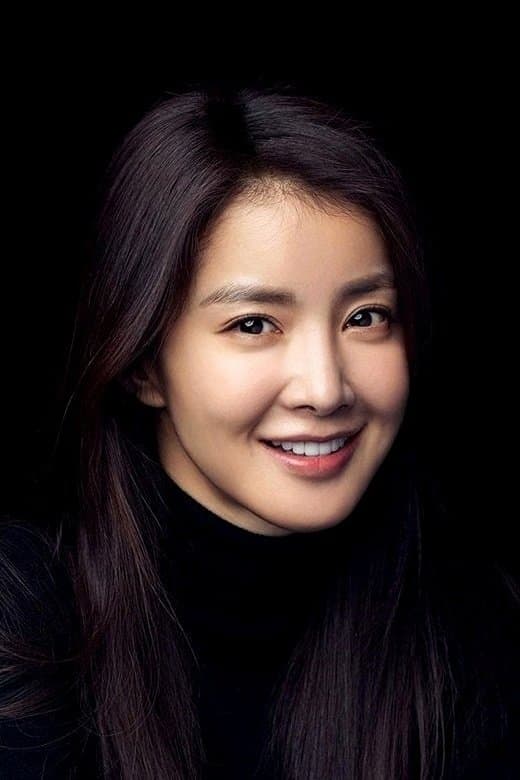 Lee Si-young Profile Photo