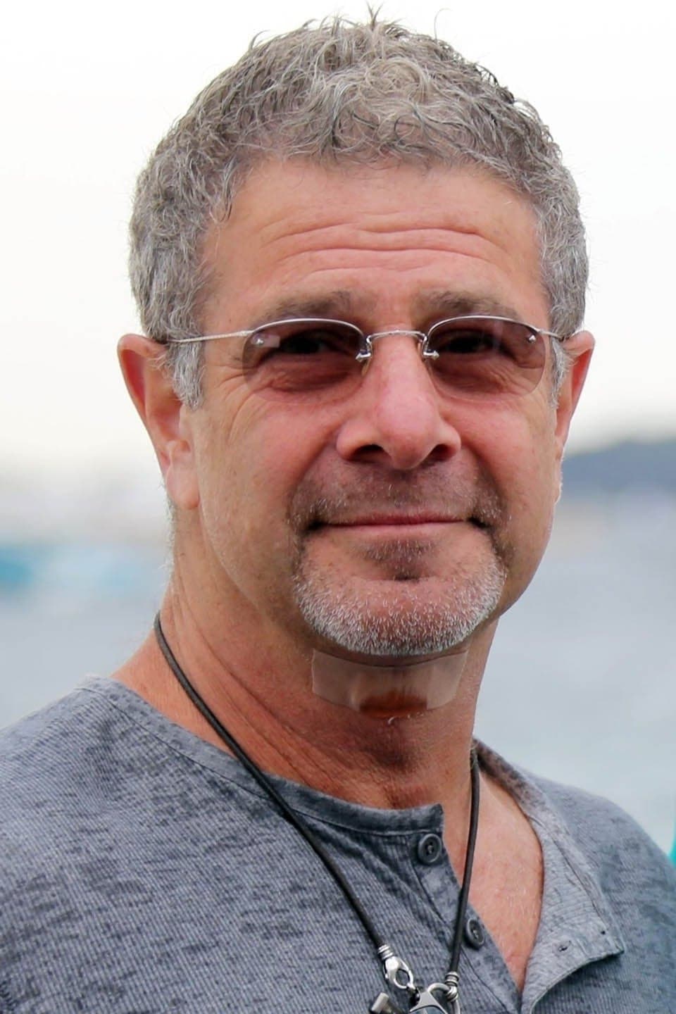Gil Junger Profile Photo