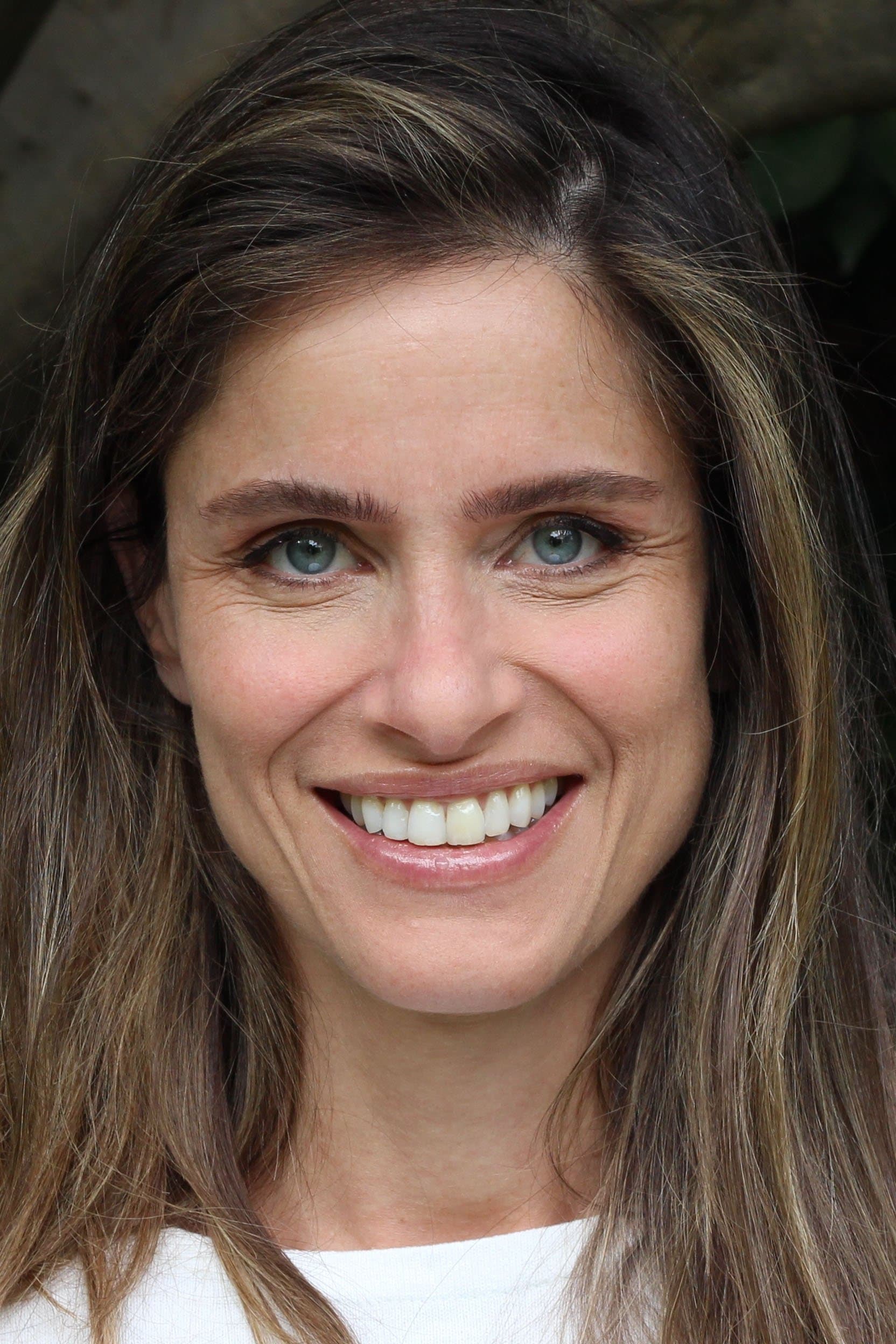 Amanda Peet Profile Photo