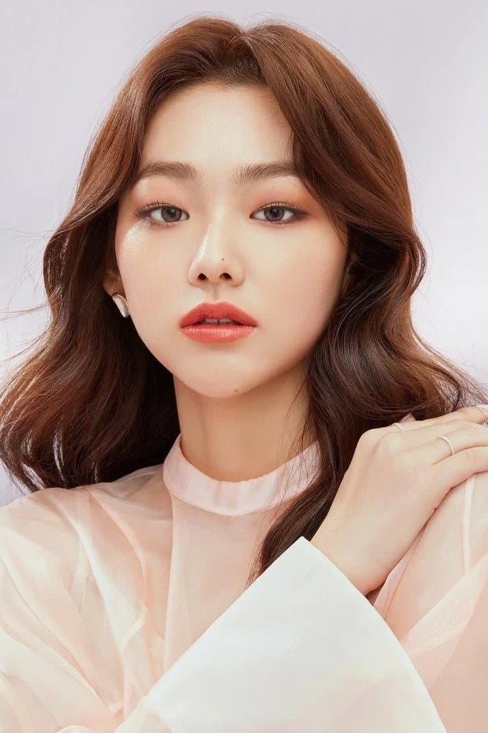 Kang Mi-na Profile Photo