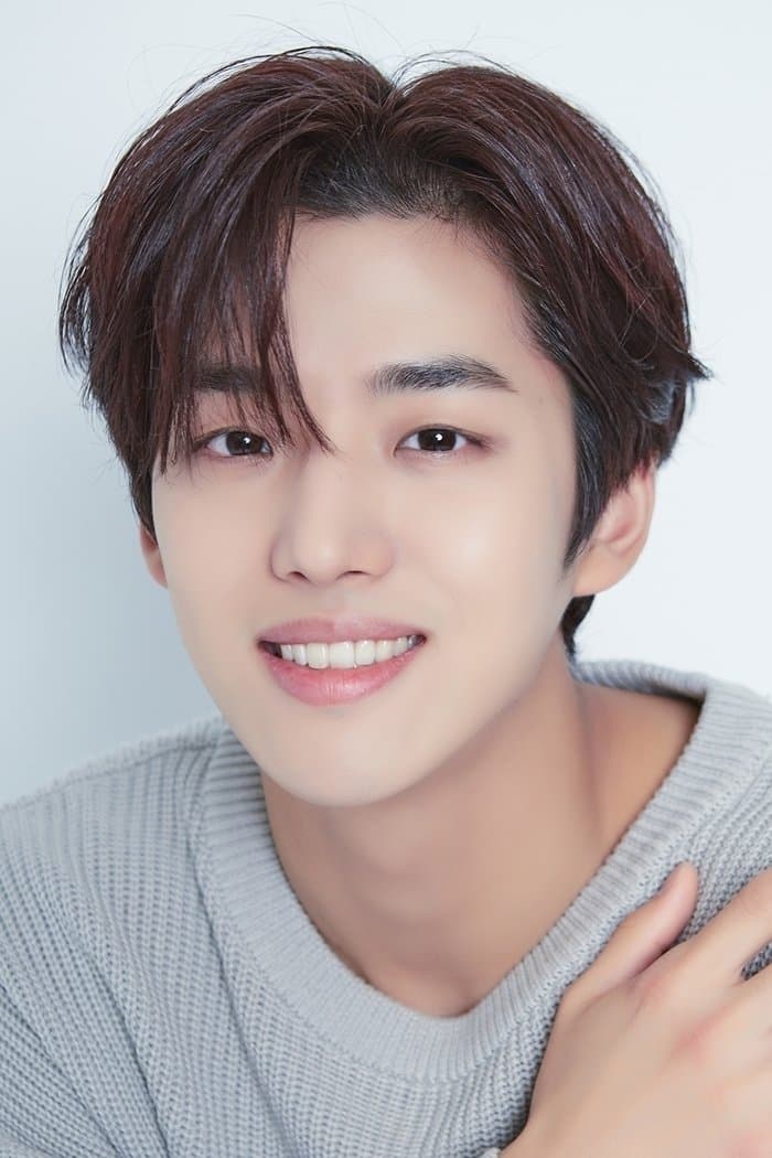 Yang Hong-seok Profile Photo