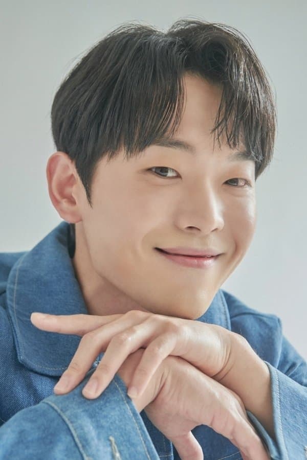 Lee Kyu-sung Profile Photo