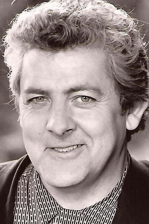 Peter Wight Profile Photo