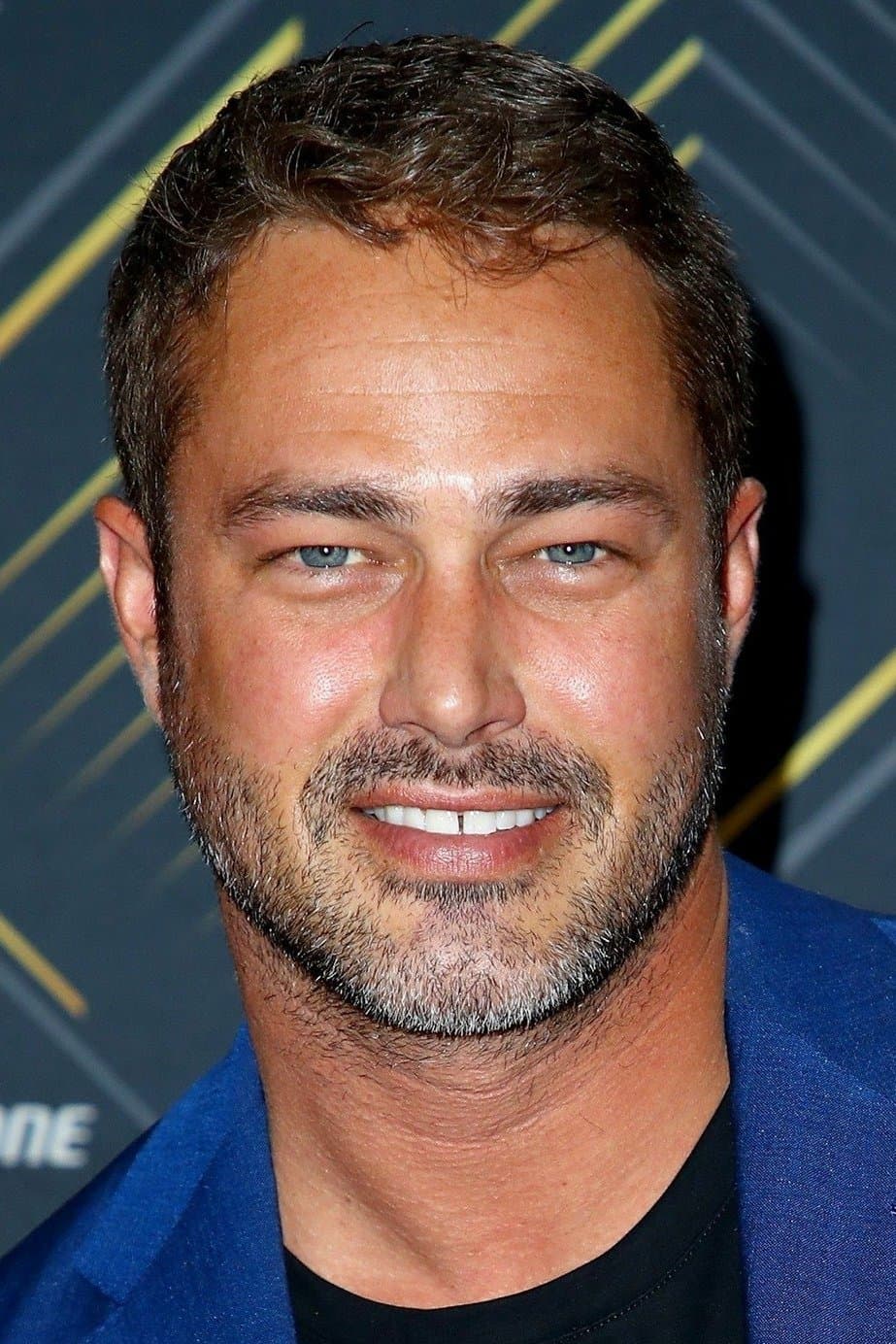 Taylor Kinney Profile Photo