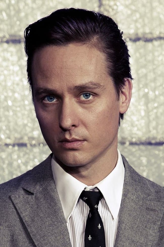 Tom Schilling Profile Photo