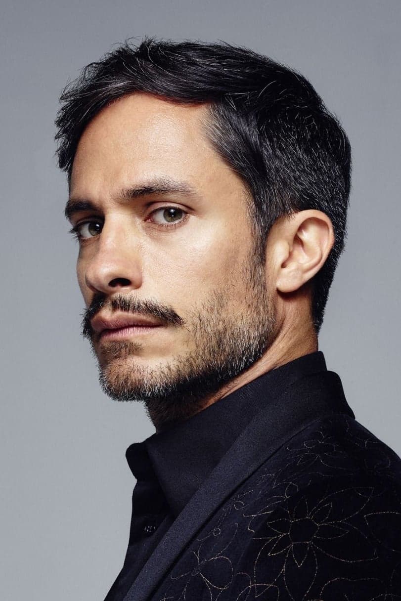 Gael García Bernal Profile Photo