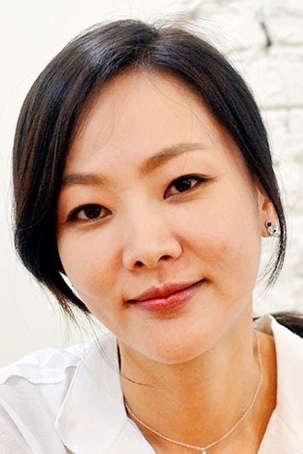 Yoon Ji-hye Profile Photo