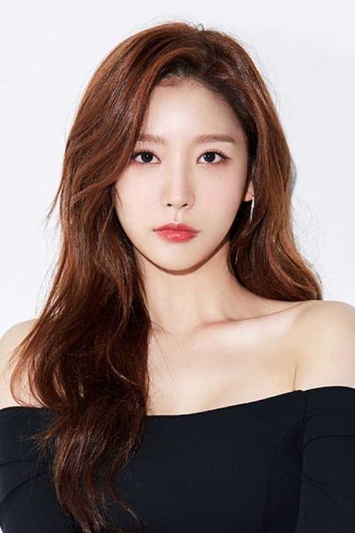 Lee Hwa-Kyum Profile Photo