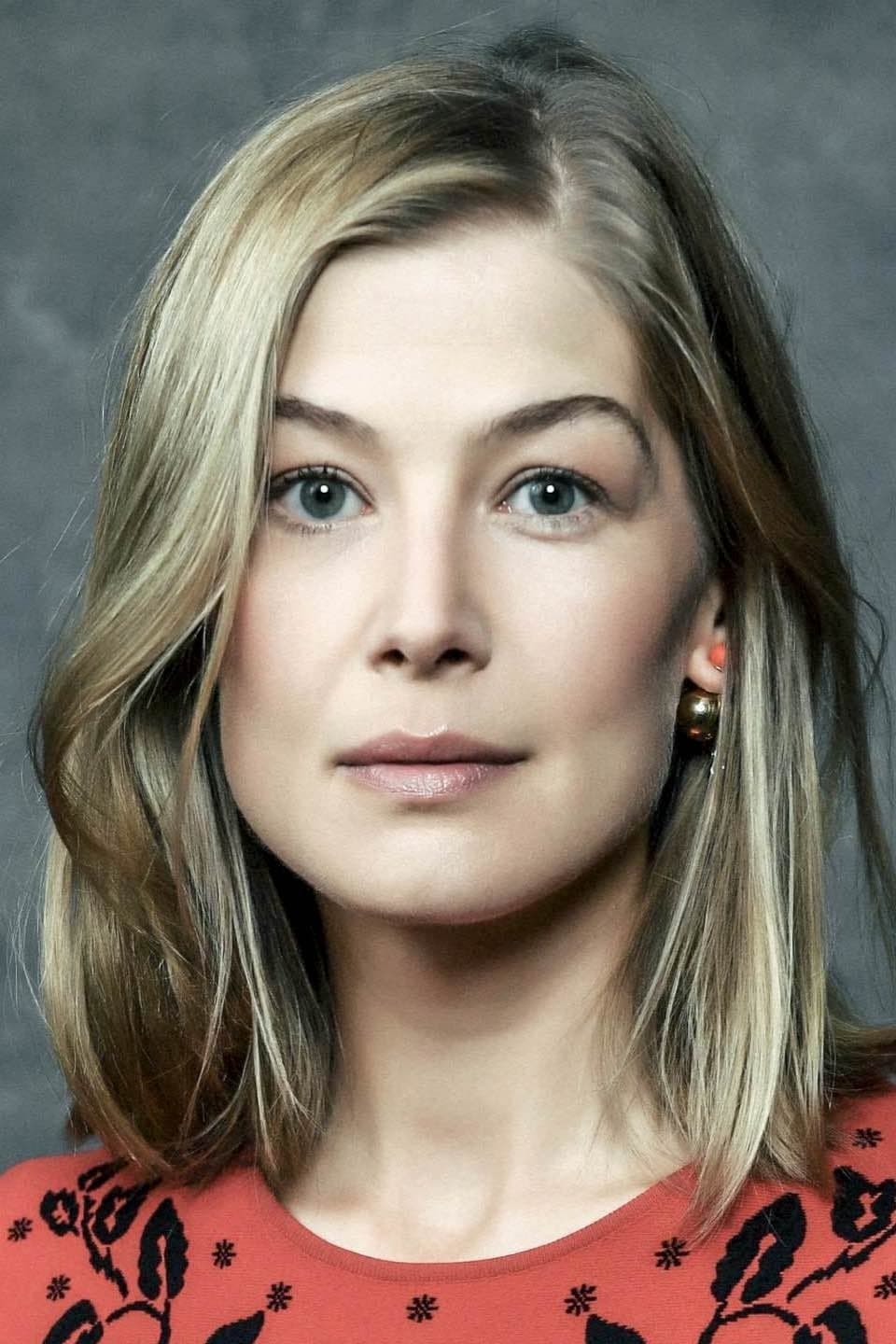 Rosamund Pike Profile Photo