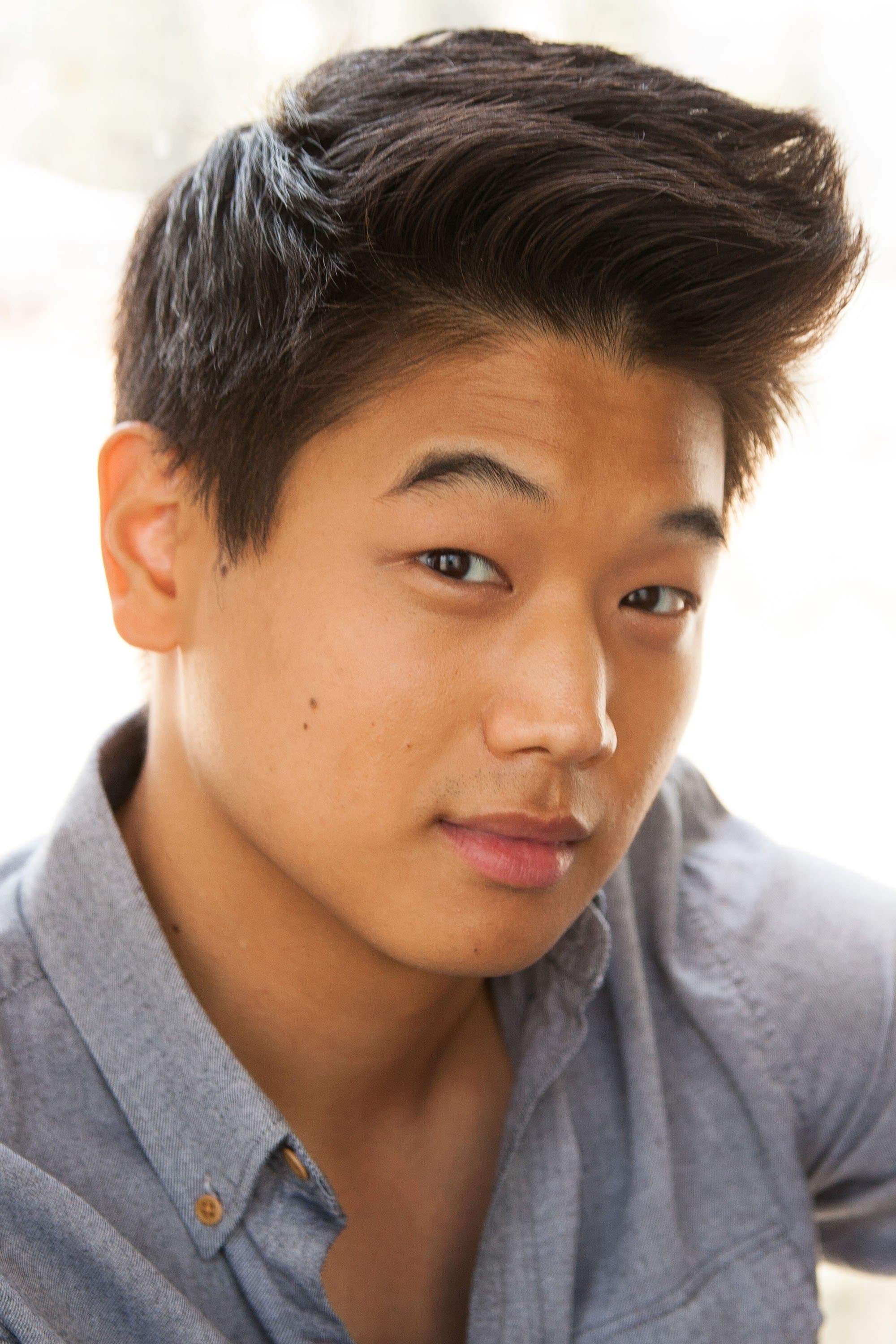 Ki Hong Lee Profile Photo