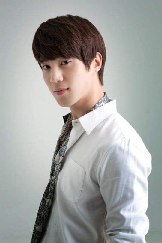 Yoon Sung-mo Profile Photo