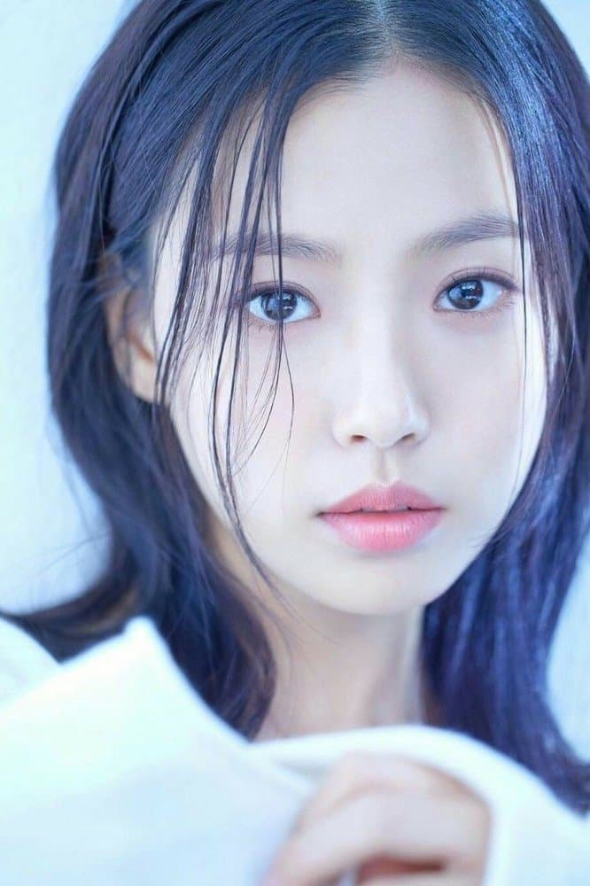 Go Min-si Profile Photo