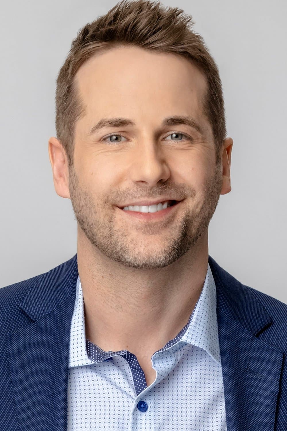 Niall Matter Profile Photo
