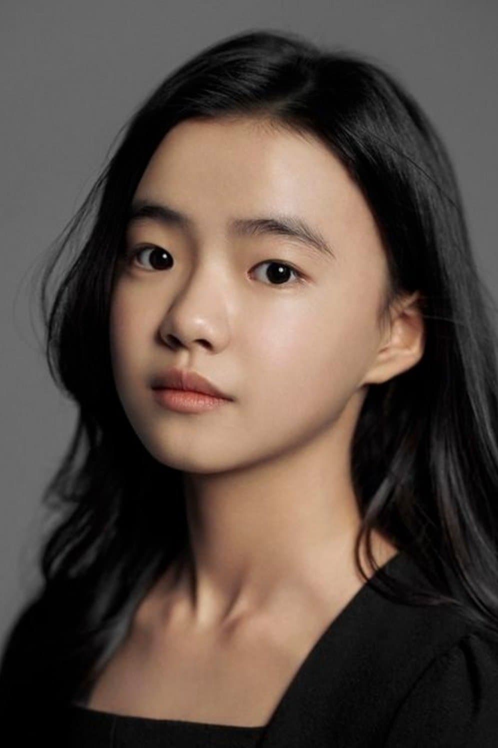 Kim Si-a Profile Photo